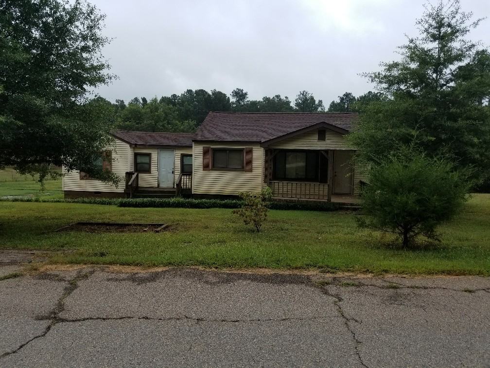 209 Blue Ridge Circle - Photo 2 of 13