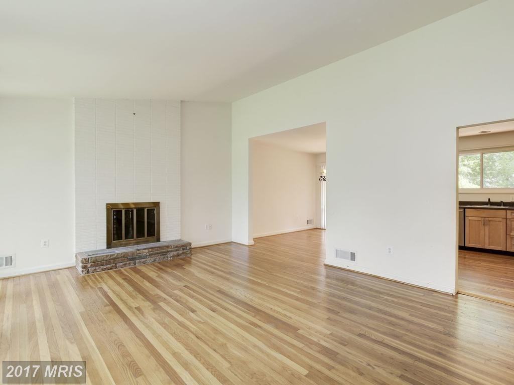 6520 Lone Oak Ct - Photo 3 of 30