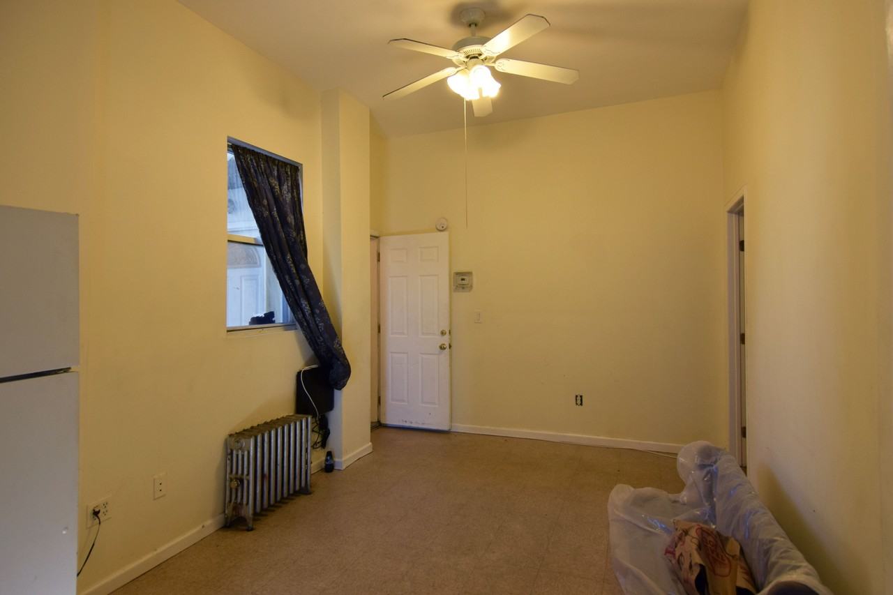 52-3 35th St #1 - Photo 3 of 8