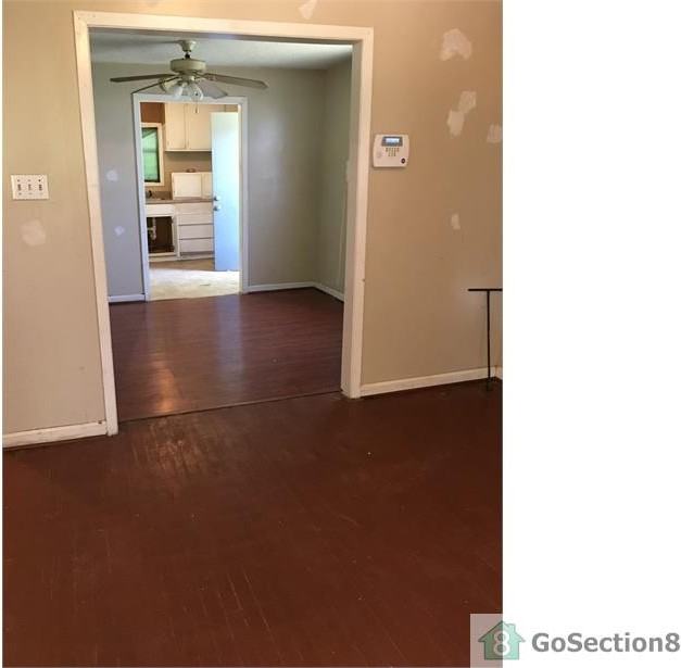 1318 Locust St - Photo 2 of 6