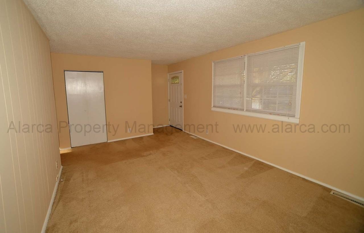 5321 State Rd 1326 - Photo 2 of 11