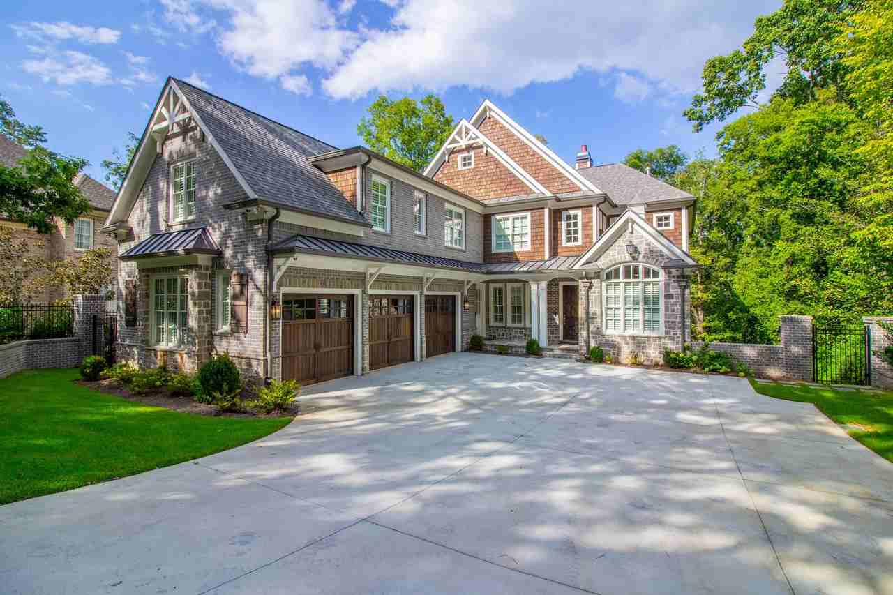 1685 Mt Paran Rd NW - Photo 2 of 40