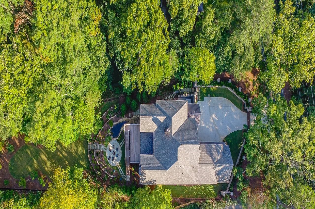 1685 Mt Paran Rd NW - Photo 3 of 40