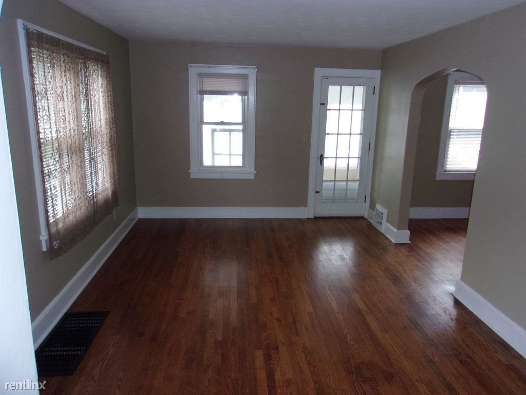 4 Kendall Ave - Photo 2 of 15