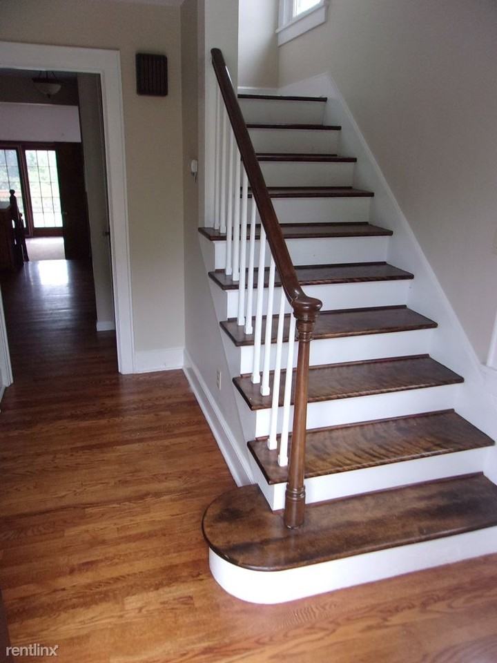 4 Kendall Ave - Photo 3 of 15