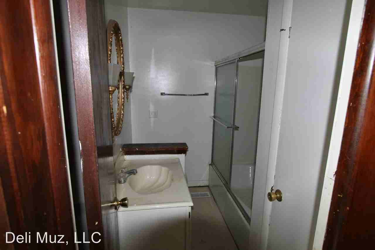 527 S Denby Ave - Photo 2 of 19