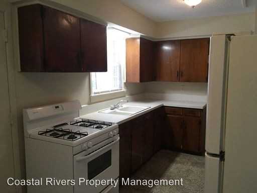 W 15th St - Photo 3 of 8