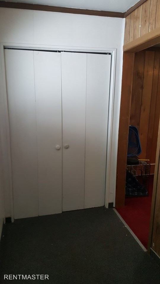 659 Pine St - Photo 2 of 8