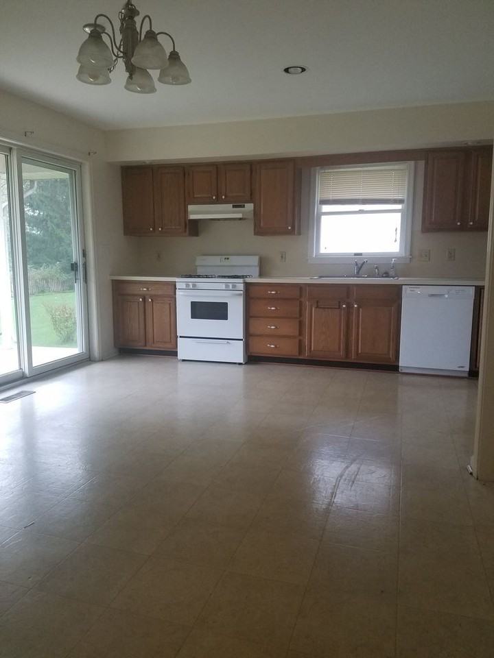 1961 Golden Eagle Dr - Photo 3 of 14