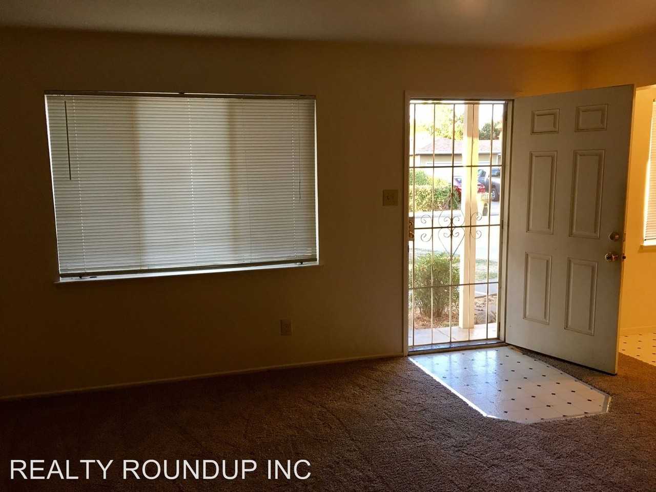 2306 Thompson Way - Photo 2 of 8