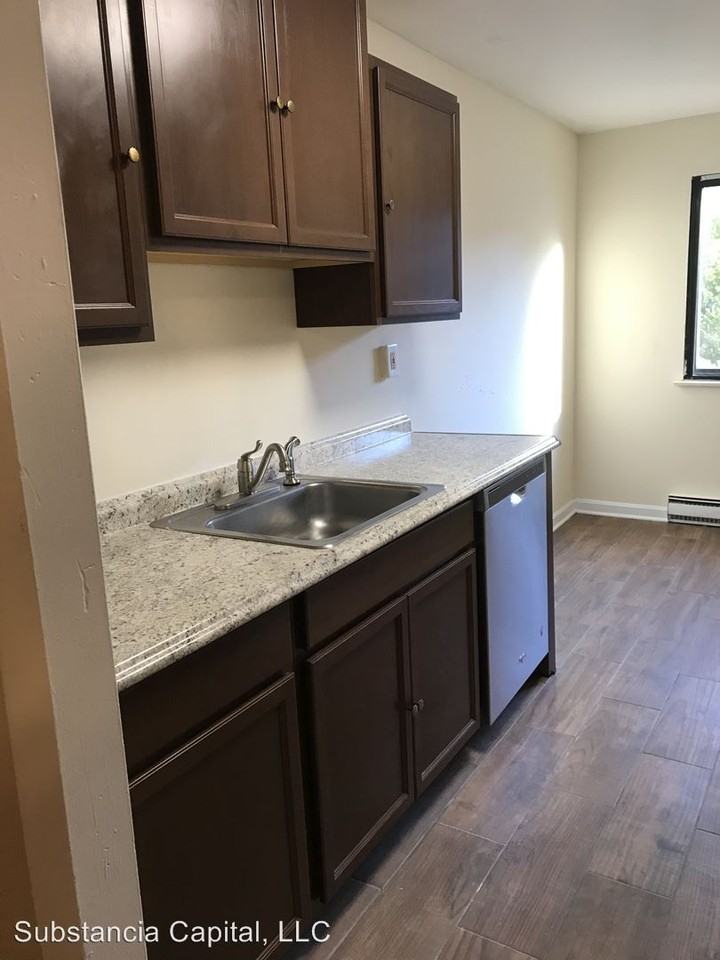 10 Margo Ct - Photo 3 of 6