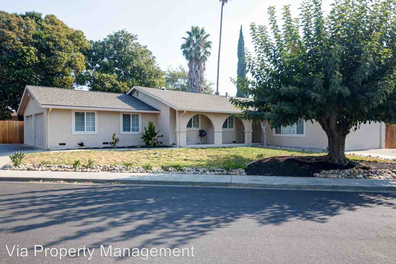 1631 Fisher Dr - Photo 2 of 17