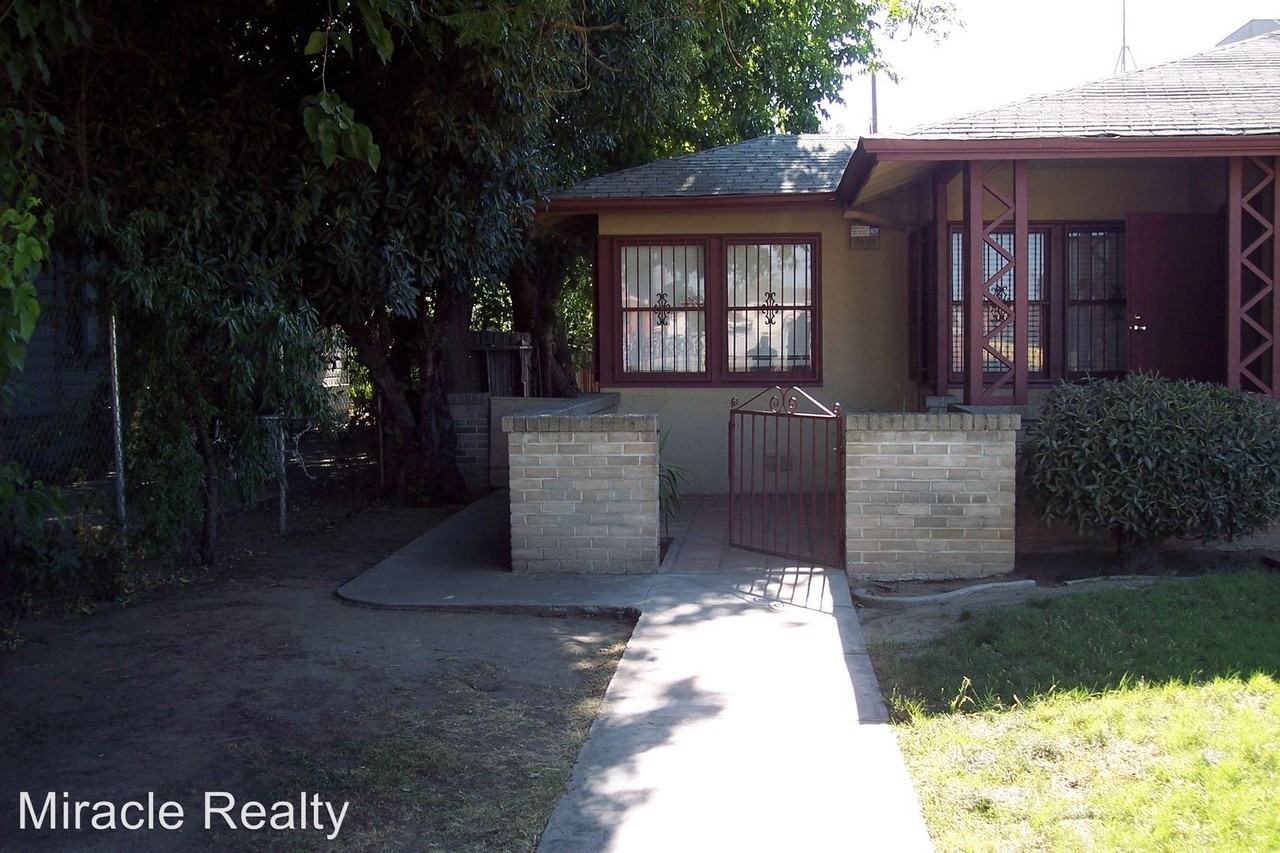 337 N Blackstone Ave - Photo 2 of 8