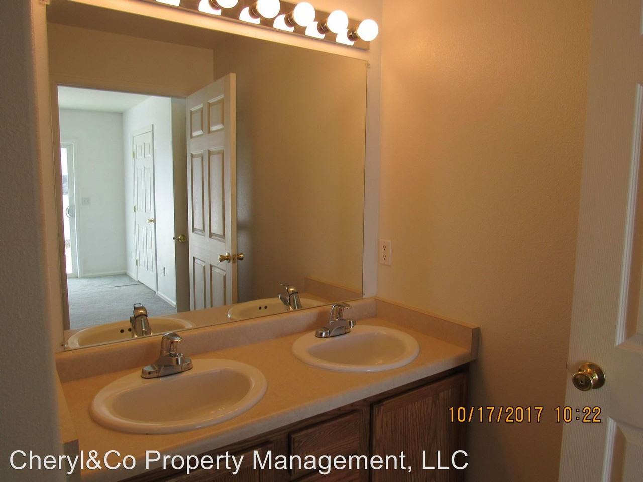 116 Angelica Cir - Photo 3 of 8