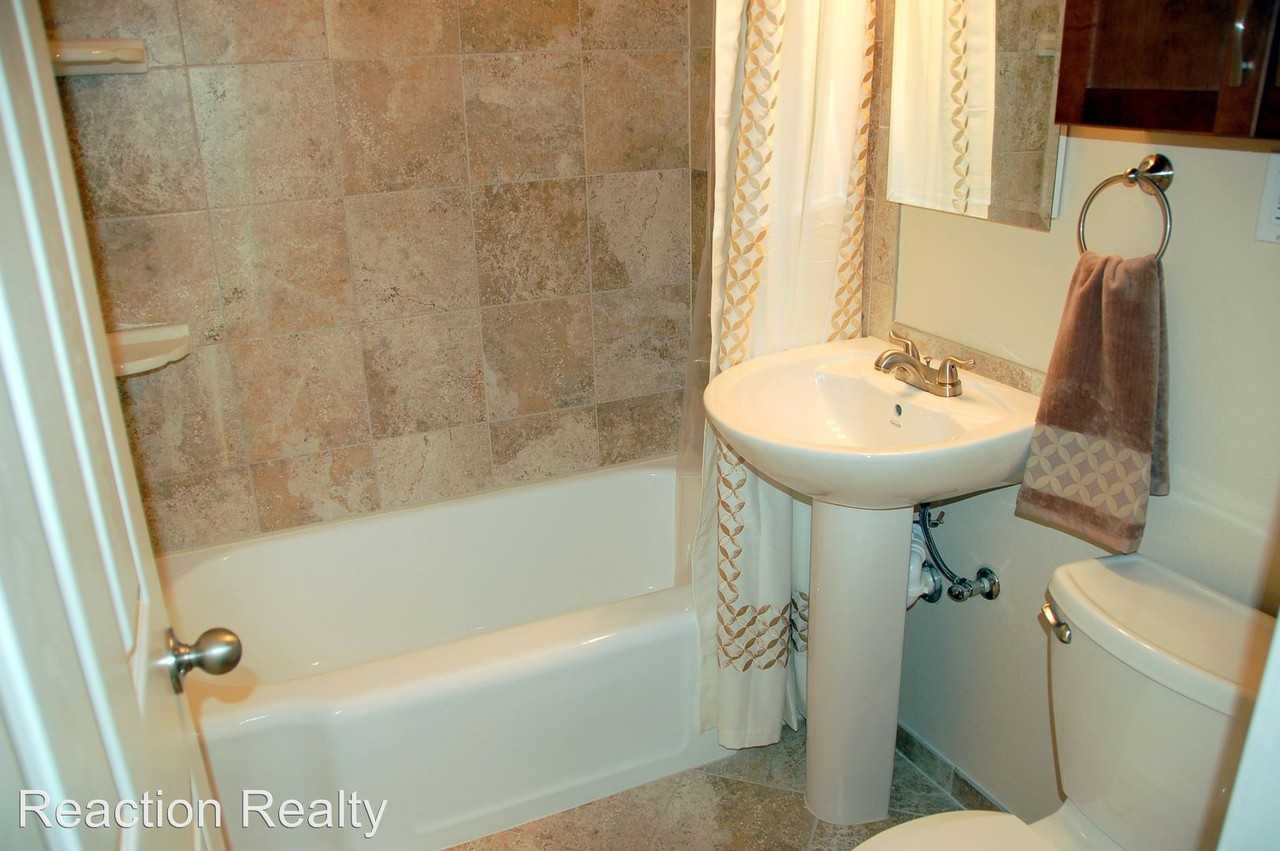 3063 N H St - Photo 3 of 8