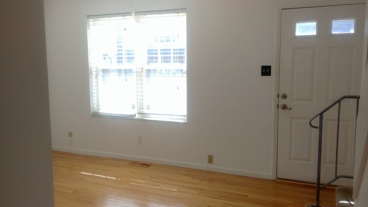 2551 Wallford Walk - Photo 2 of 17