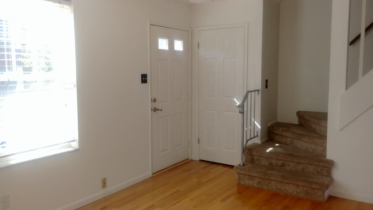 2551 Wallford Walk - Photo 3 of 17