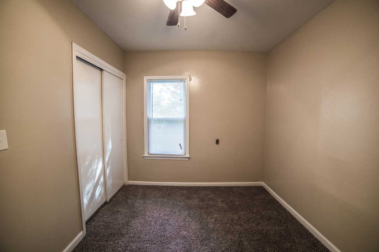 815 E Devon St - Photo 2 of 16