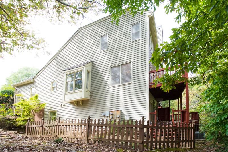 701 Bridle Path - Photo 3 of 45