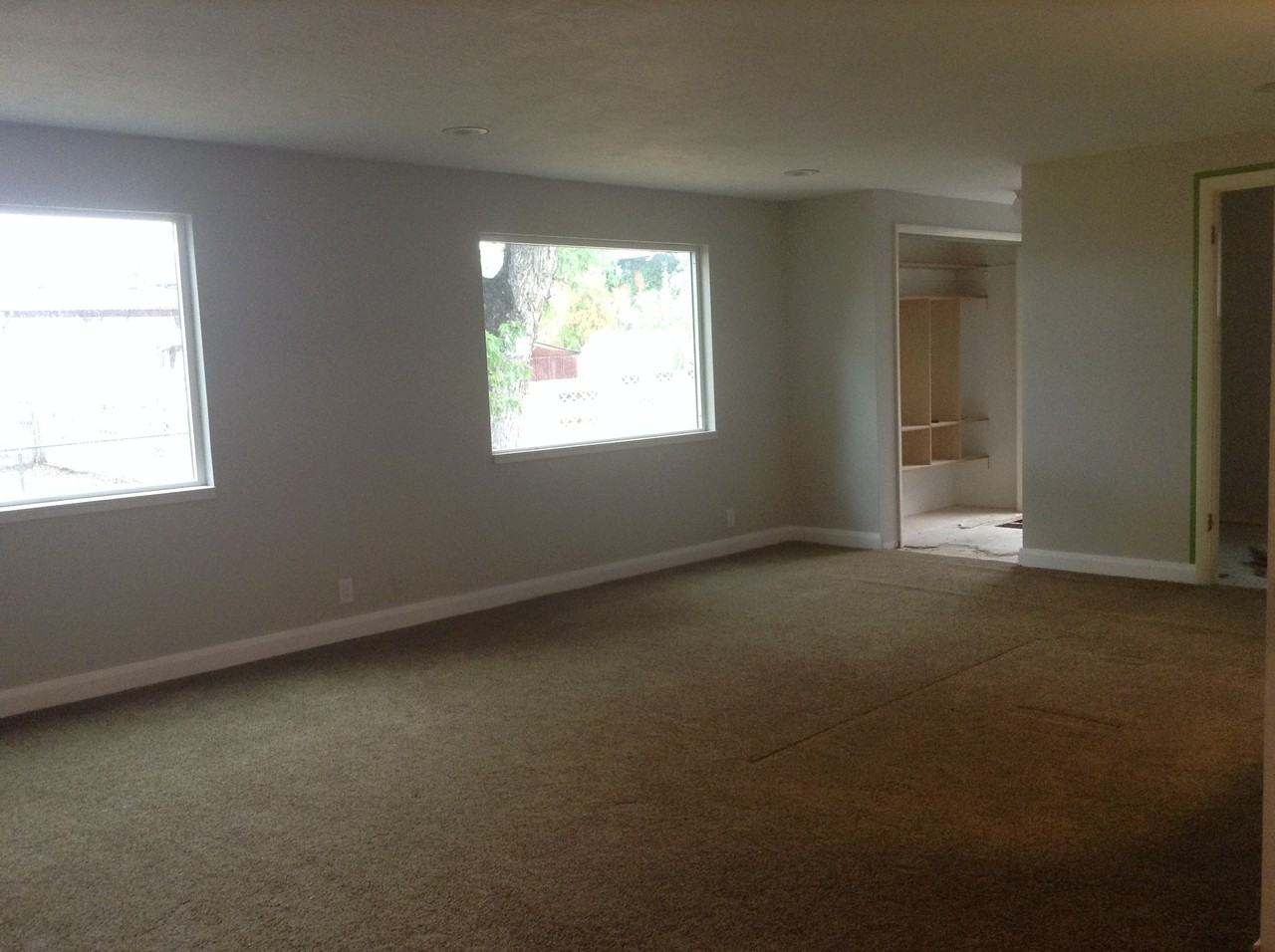 380 W 825 N - Photo 2 of 6