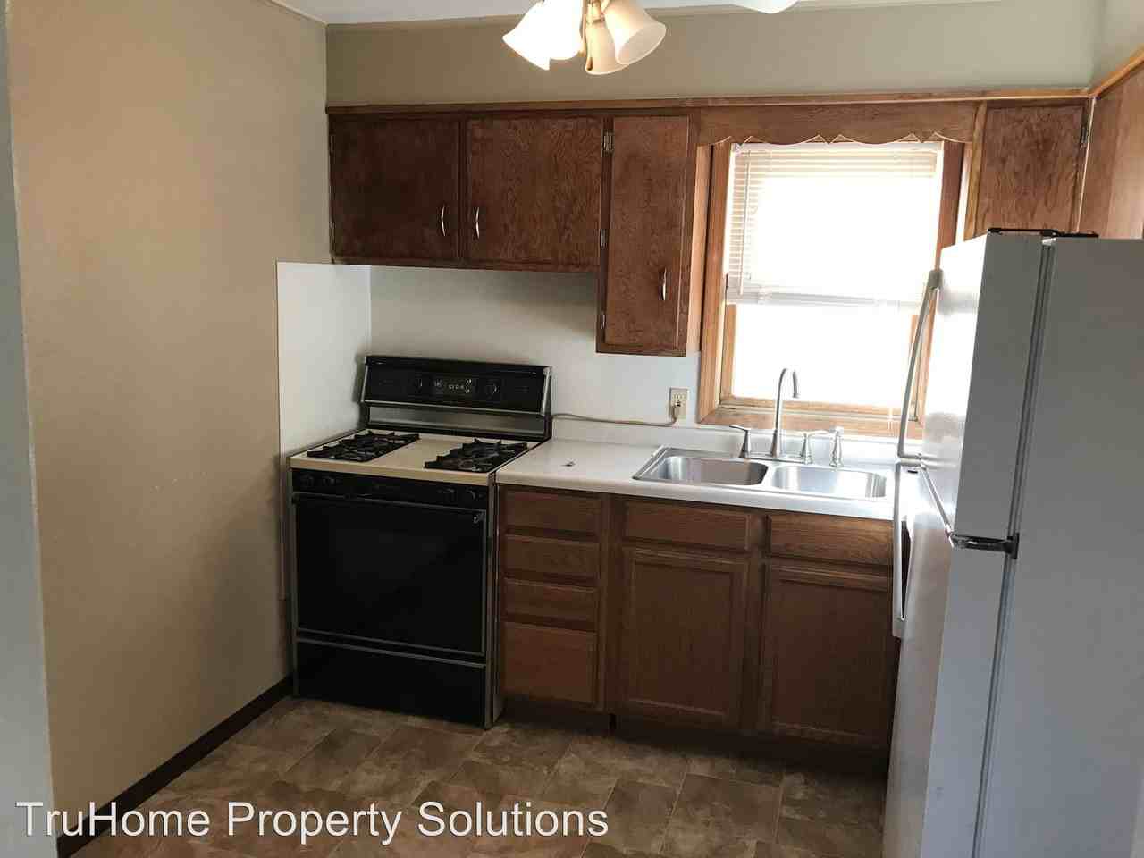 513 5th Ave NE - Photo 3 of 14