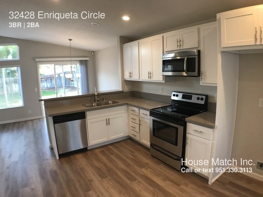 32428 Enriqueta Cir - Photo 3 of 20