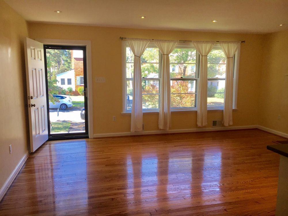 1503 W 45th St - Photo 2 of 17