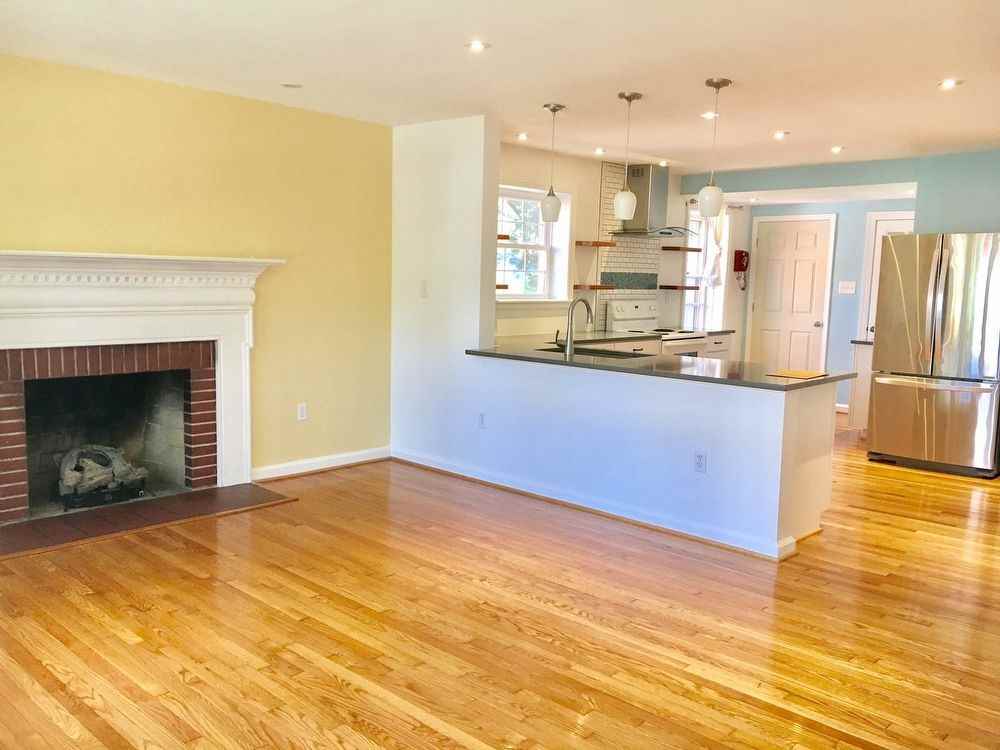 1503 W 45th St - Photo 3 of 17