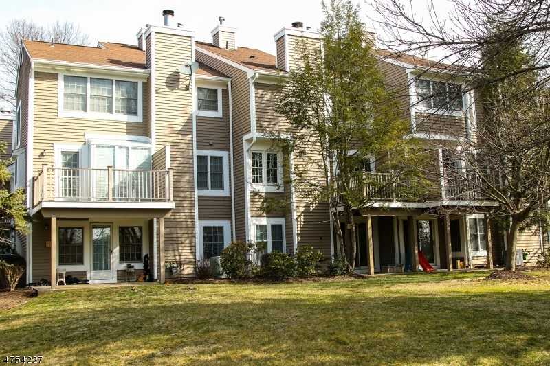 12 Spencer Ln - Photo 2 of 22
