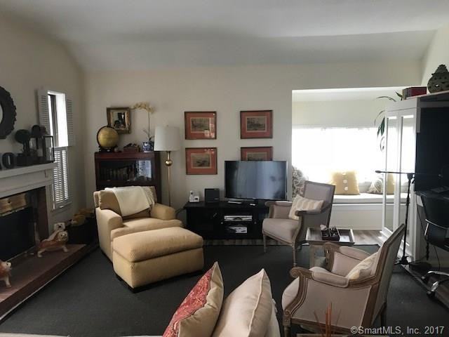 8 Heritage Cir #A - Photo 2 of 7