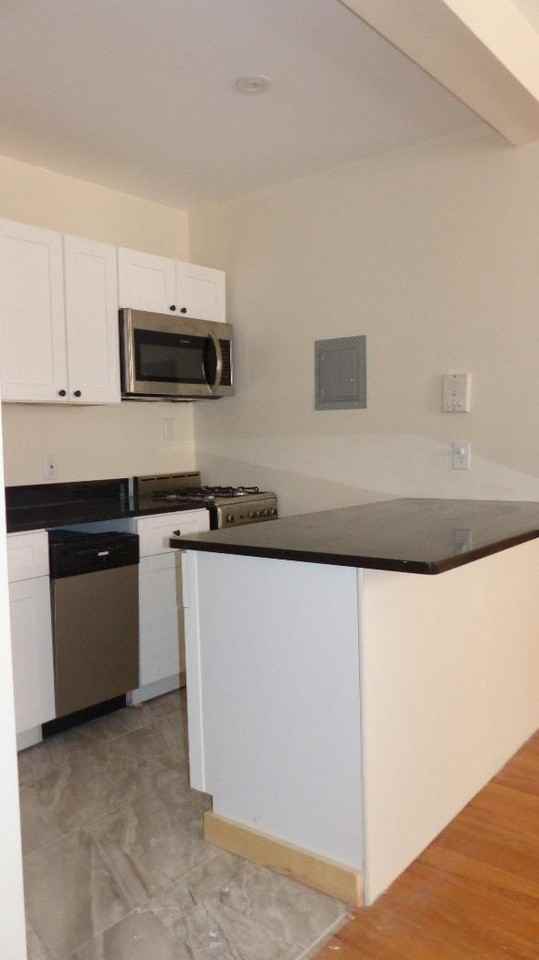 75 Lexington Ave #3F