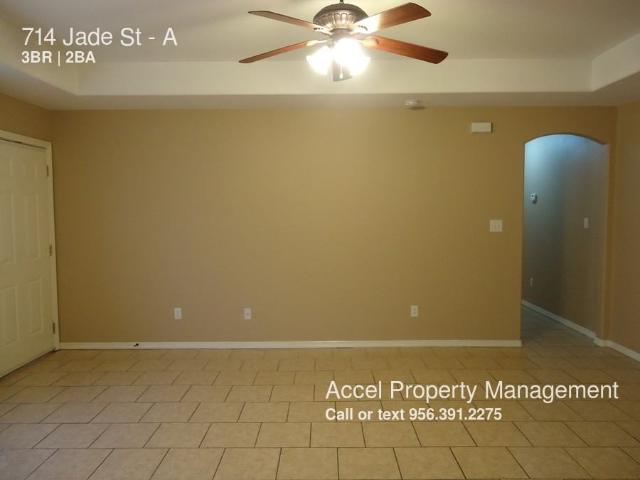 714 Jade St #A - Photo 2 of 10