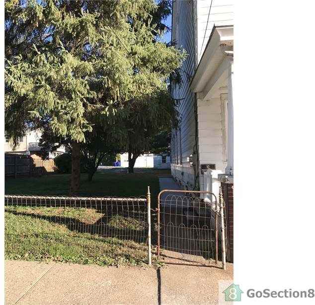 514 N Evans St - Photo 2 of 16