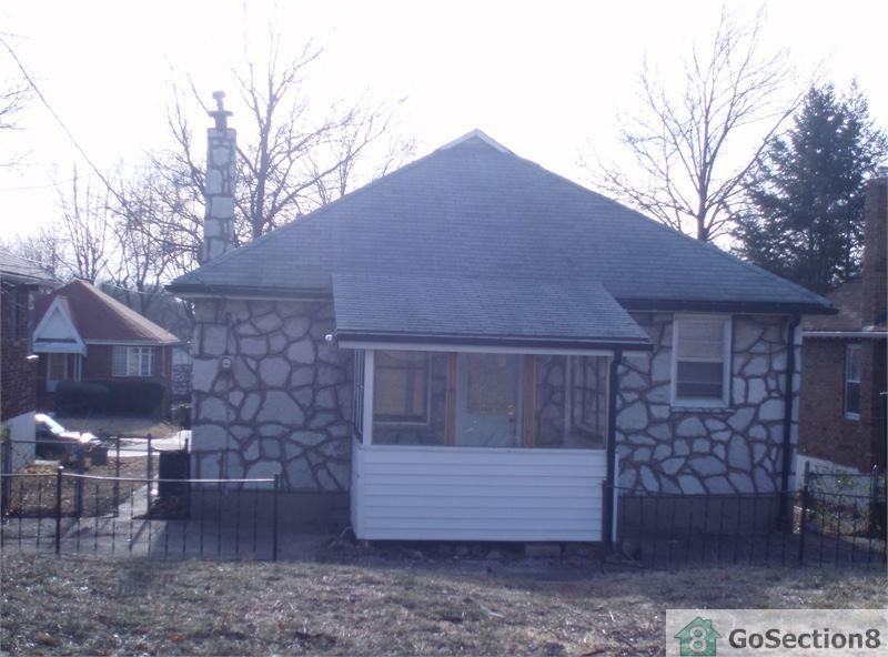 6743 Edison Ave - Photo 2 of 2
