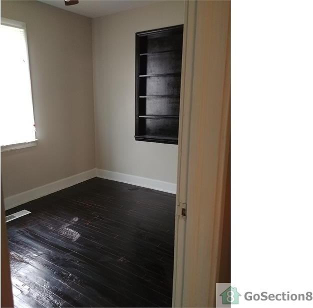 148 15th Ave W - Photo 3 of 8