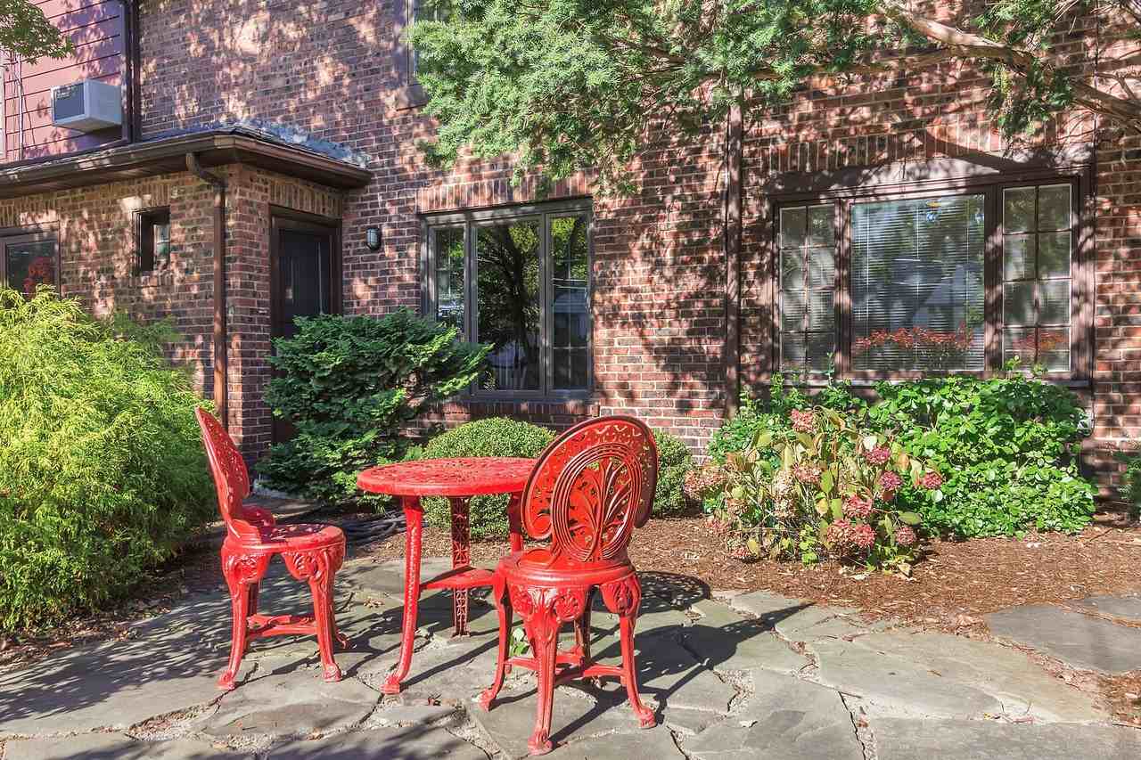 33 Pomander Walk - Photo 3 of 18