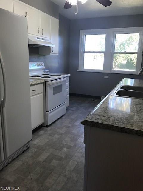 8619 Euclid Chardon Rd - Photo 3 of 12