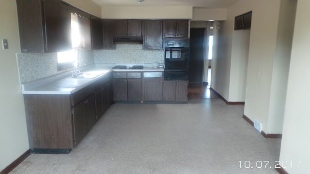 327 Marquette Ave - Photo 2 of 7