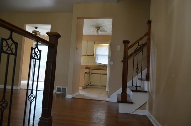 16333 66th Ave - Photo 2 of 15