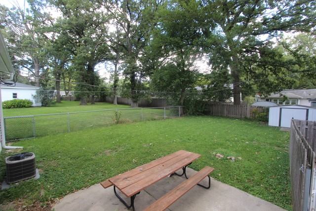 1916 N Flower St - Photo 3 of 11