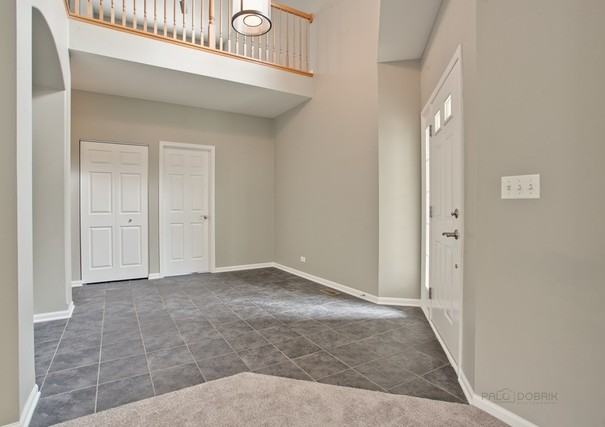 512 Savoy Ct - Photo 3 of 37