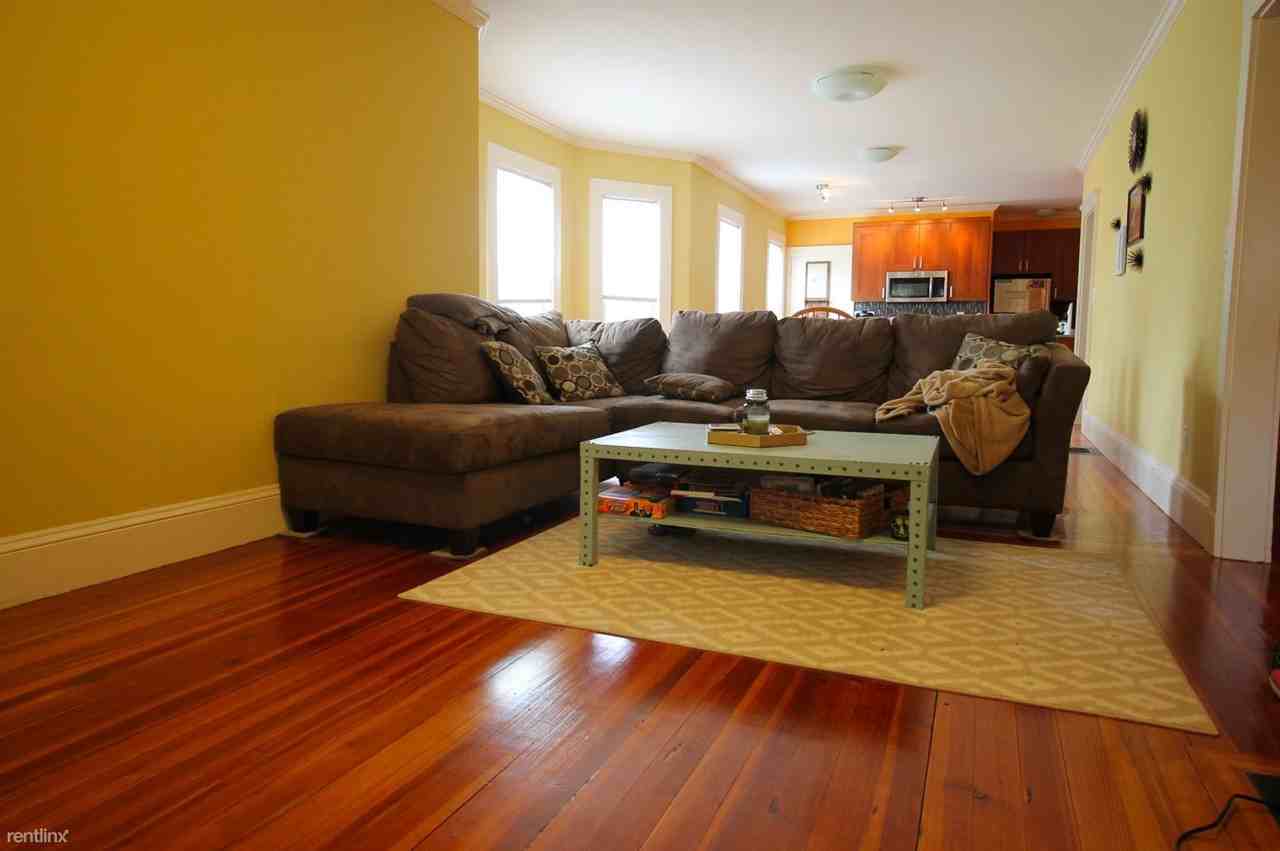 136 Summer St - Photo 2 of 22