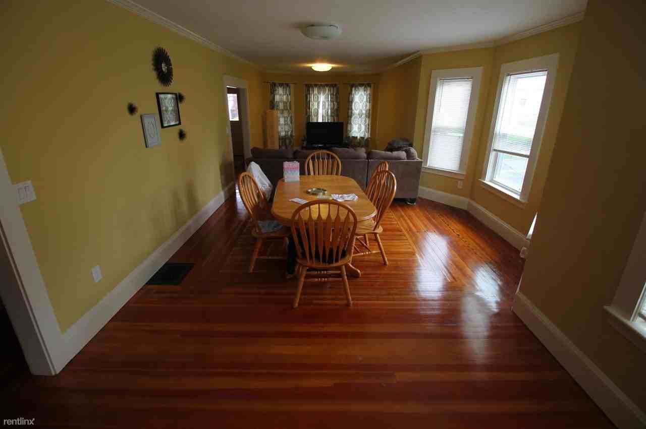 136 Summer St - Photo 3 of 22