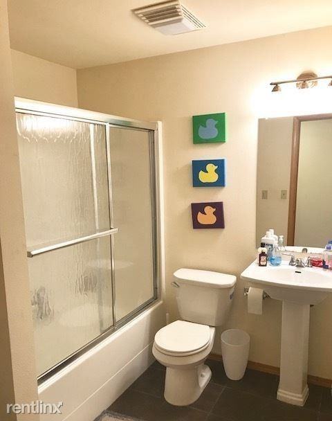 5568 Waterman Blvd - Photo 3 of 7