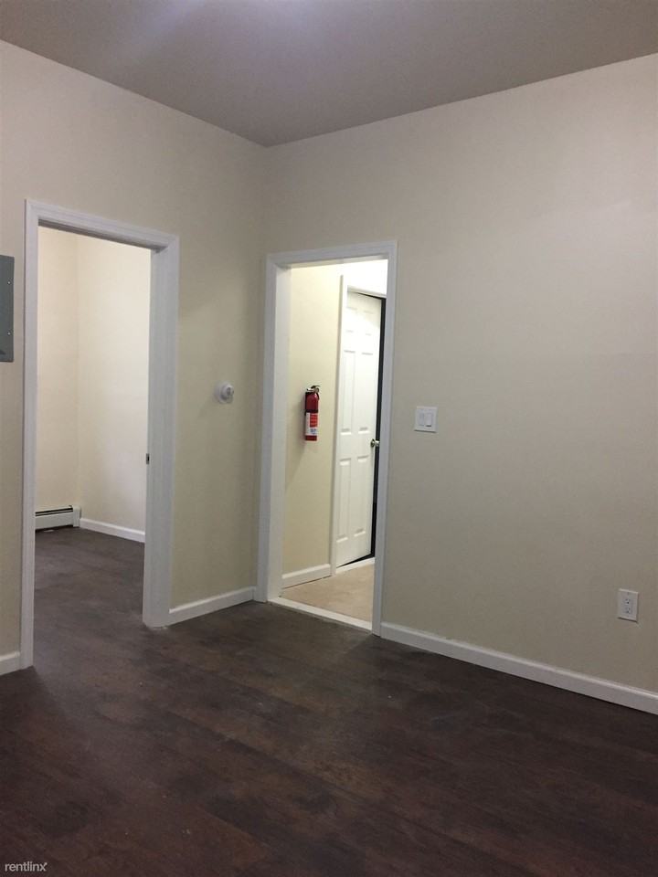 61 Madison Ave - Photo 2 of 9