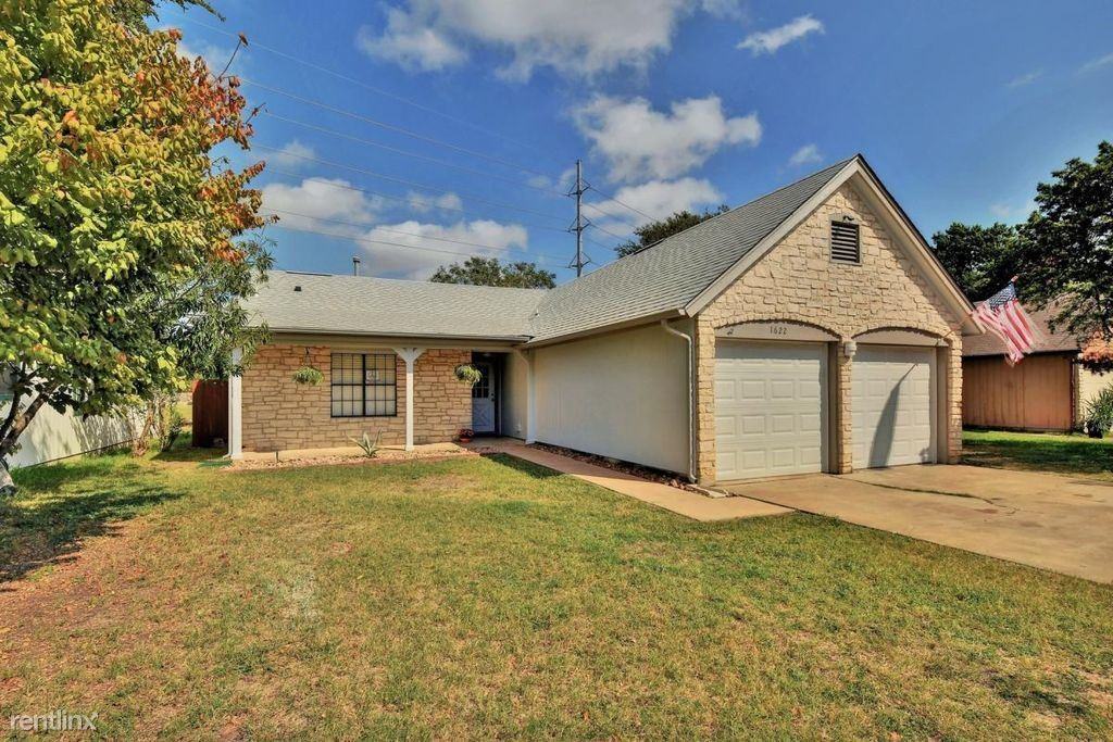 1622 Peachtree Valley Dr - Photo 3 of 11