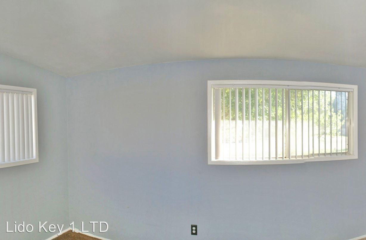 4402 Humble Ave - Photo 2 of 7