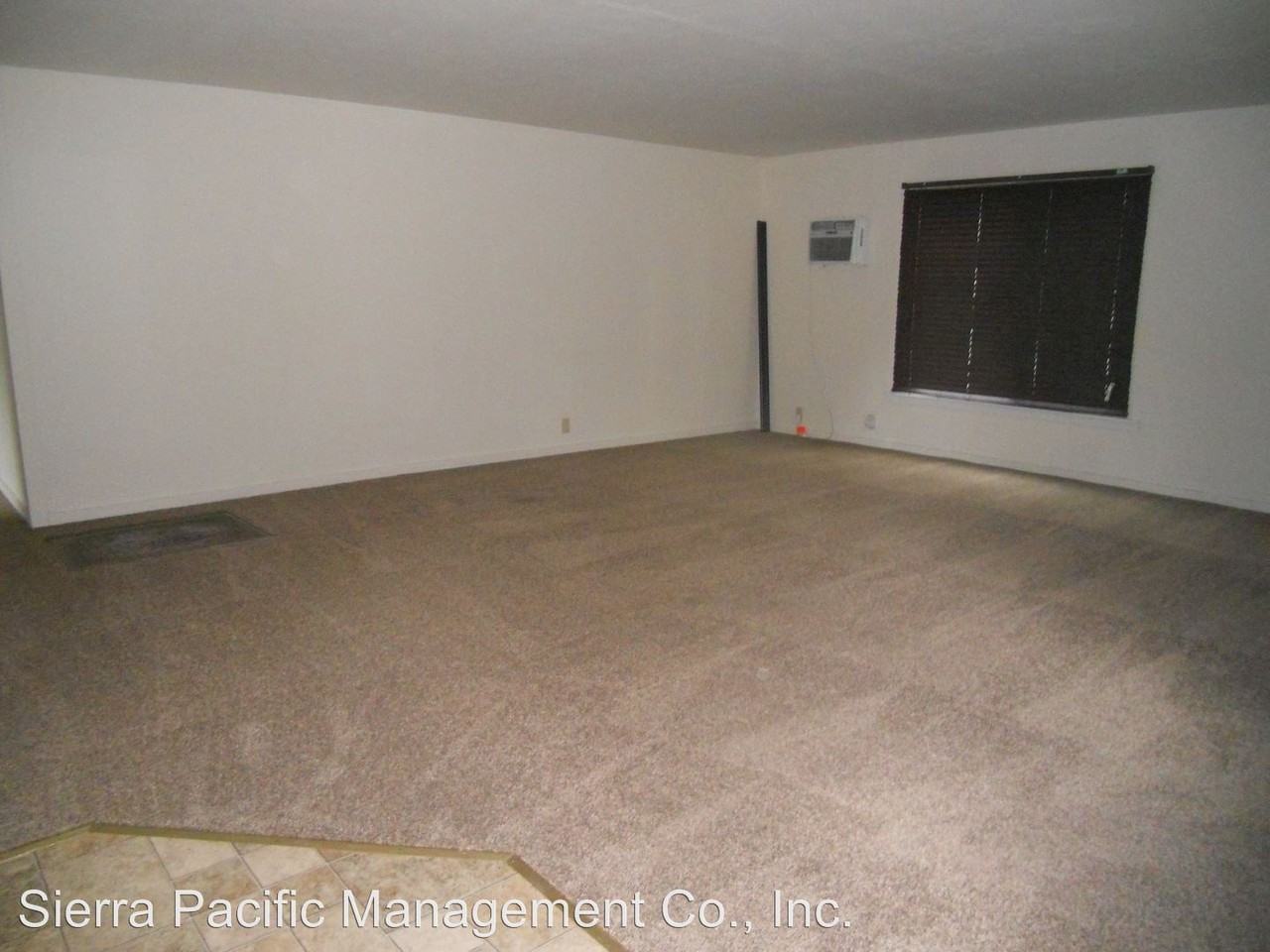 390 Commercial St - Photo 3 of 5