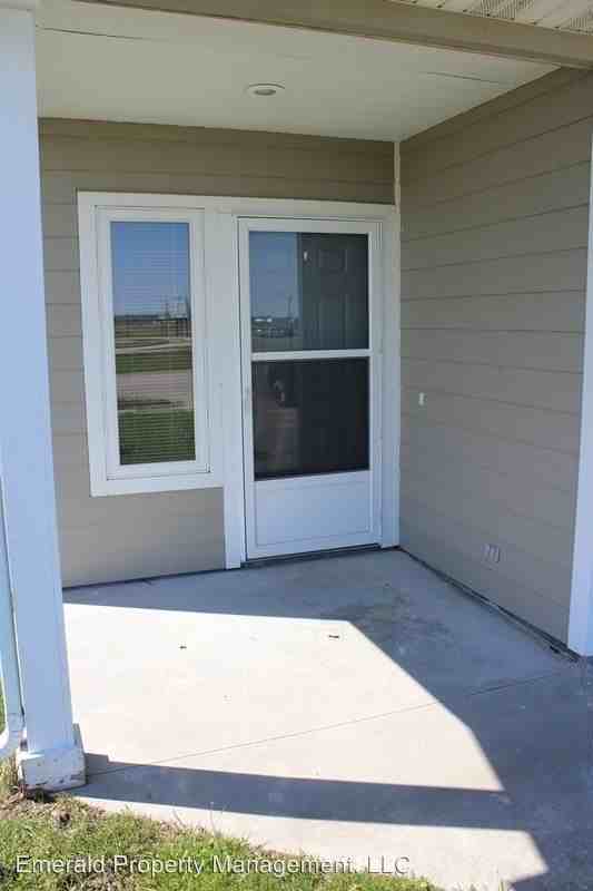 701 Walters Dr - Photo 3 of 50