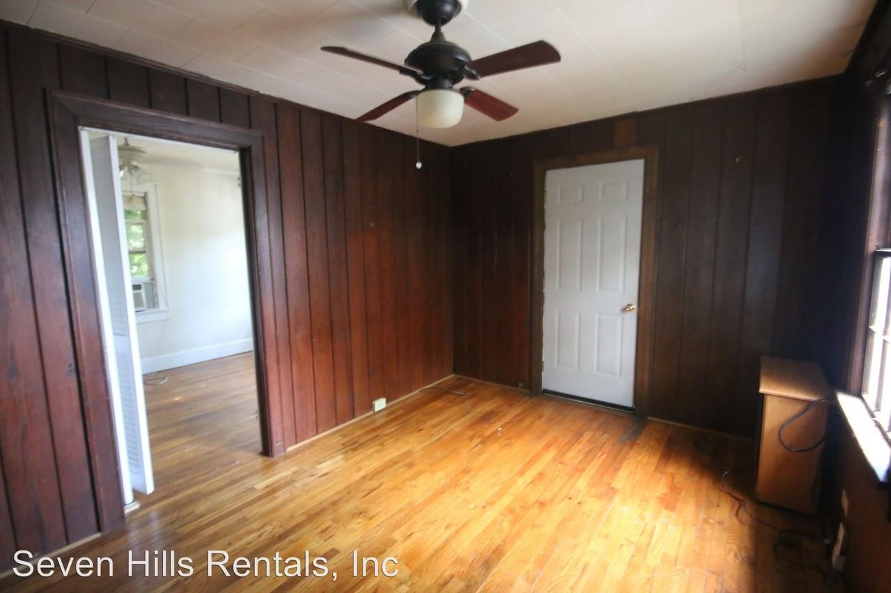 1101 Park Blvd SE - Photo 2 of 10